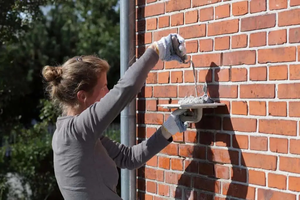 Common Signs of Masonry Damage: When to Repair Your Brickwork