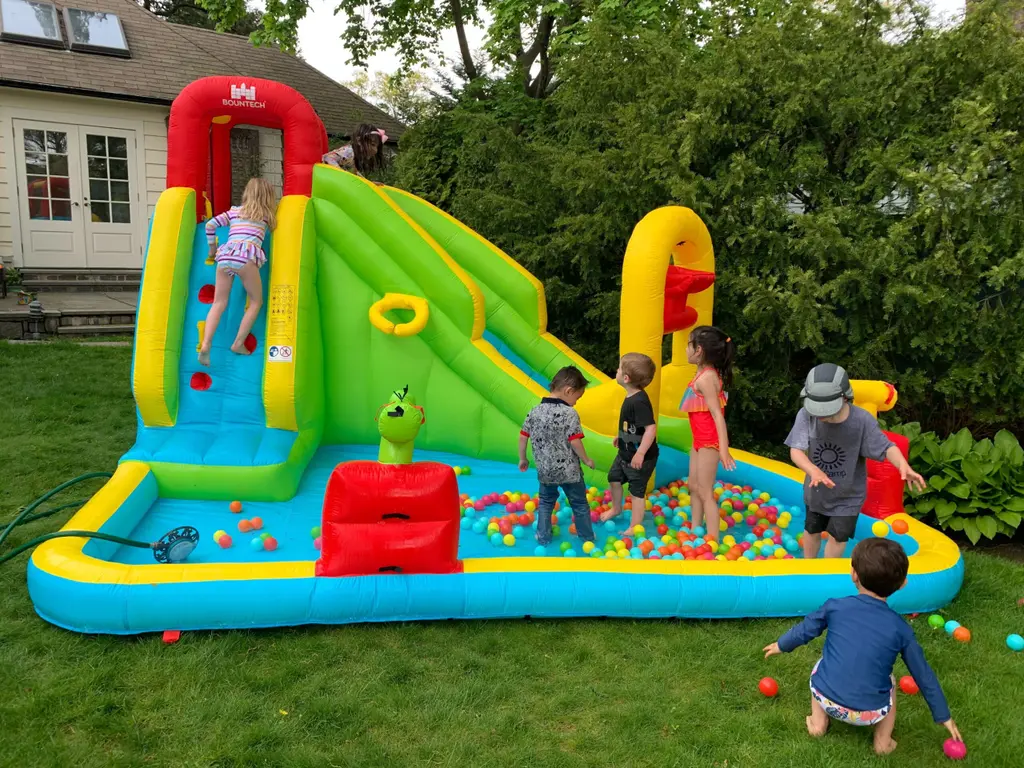 Have The Best Time With a Bouncy Castle